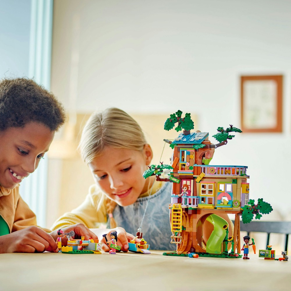 LEGO Friends - Встреча в домике на Дереве Дружбы 42652