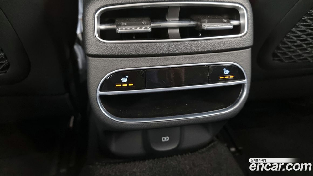 Genesis GV70 2.5T Бензин AWD (12.2023)
