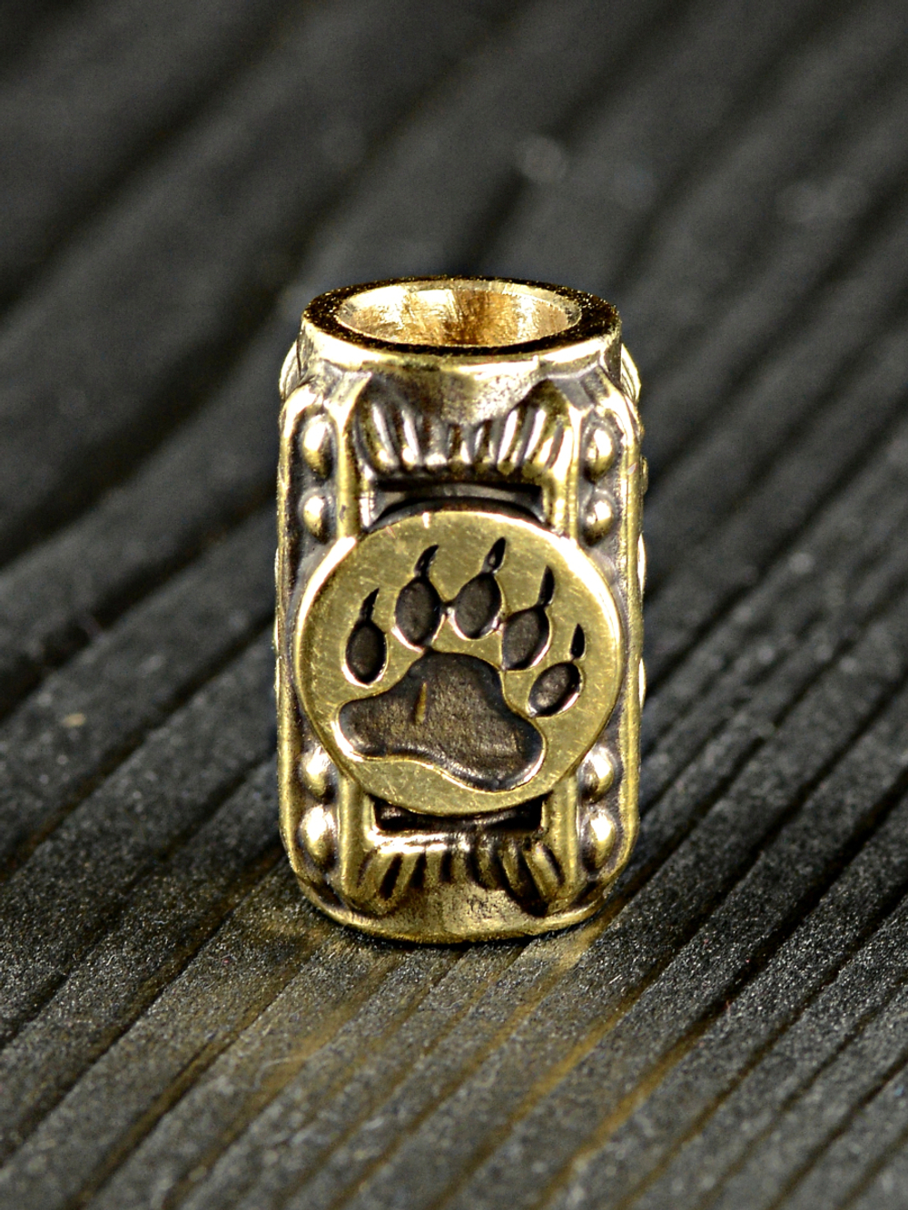 Бусина квадратная Медвежья лапа (печать Велеса) из латуни