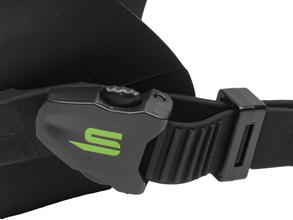 Маска Salvimar Hathor черная