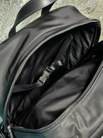 Мужской рюкзак Prada (Прада) Re-Nylon с отделкой из кожи Saffiano черный премиум класса