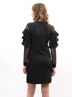 Платье с воланами на рукавах