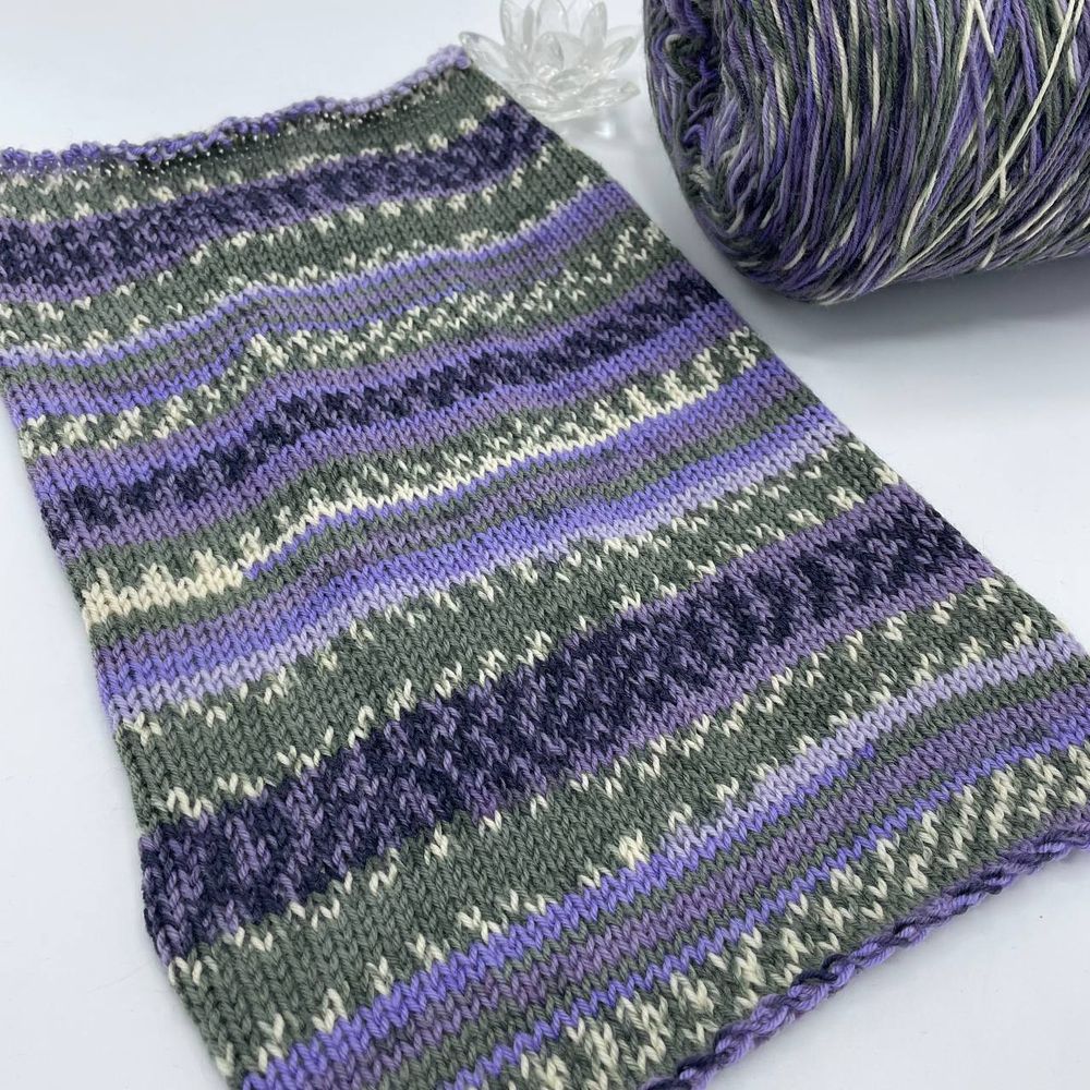 Носочная пряжа D&G YARN 75% меринос супервош 25% полиамид