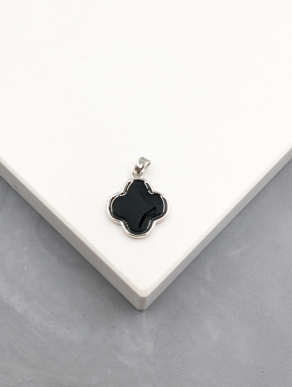 Подвеска клевер эмаль, 15.7мм