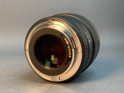 Canon EF 85mm 1.8 USM