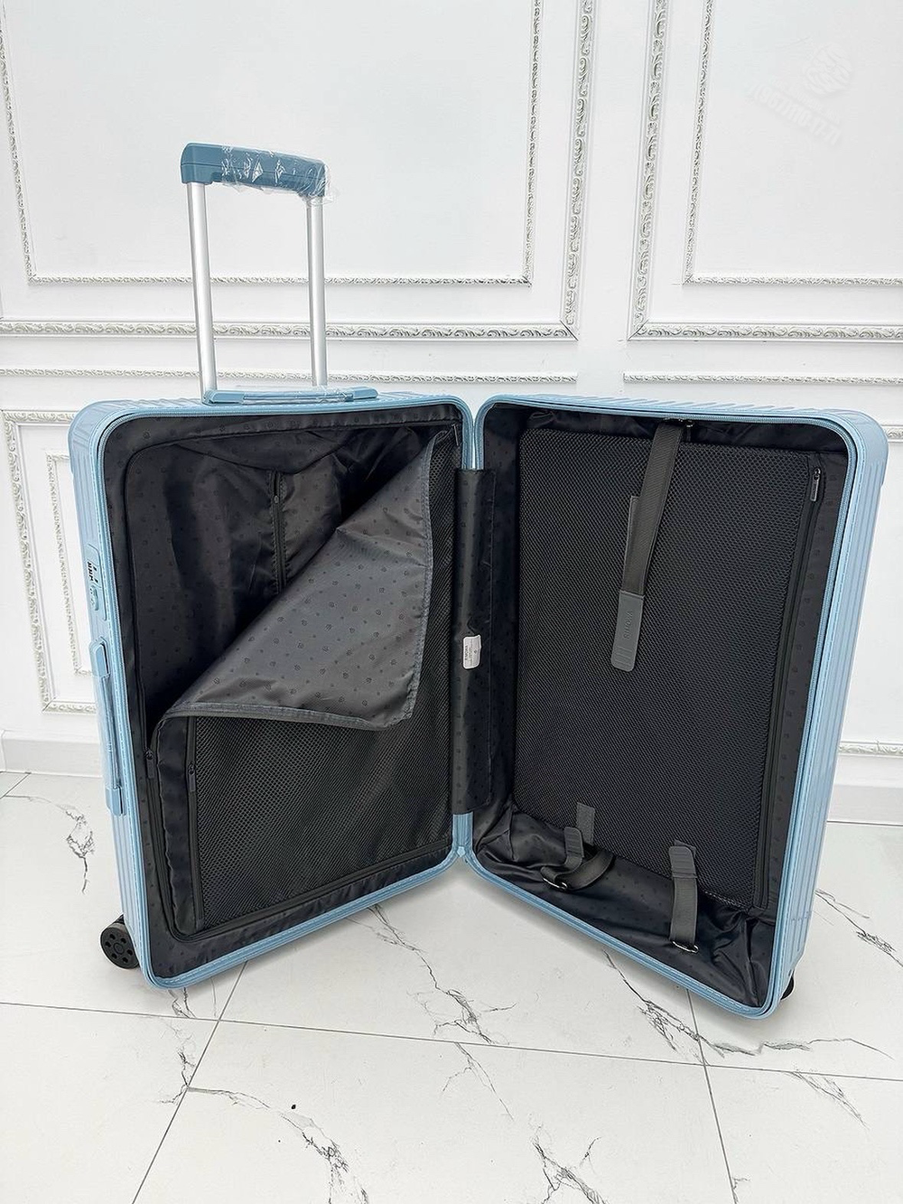 Дорожный чемодан Rimowa