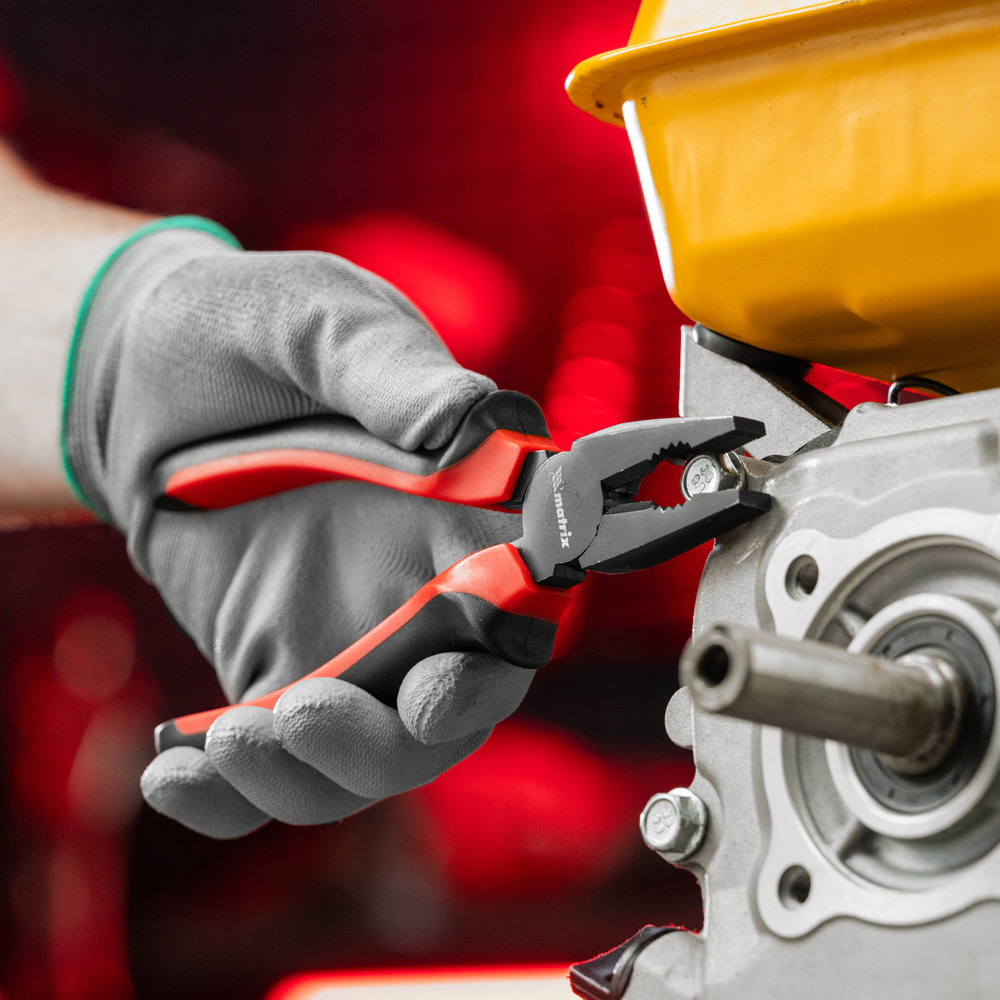 Плоскогубцы комбинированные Black Nickel, 180 мм, двухкомпонентные рукоятки Matrix