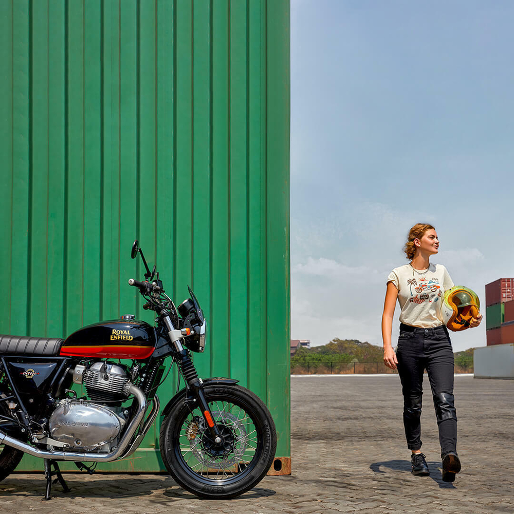 Royal Enfield Interceptor 650 Sunset Strip (Custom / Dual tone)