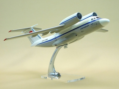 Модель самолета Ан-72 (М1:72, Аэрофлот СССР-72000)