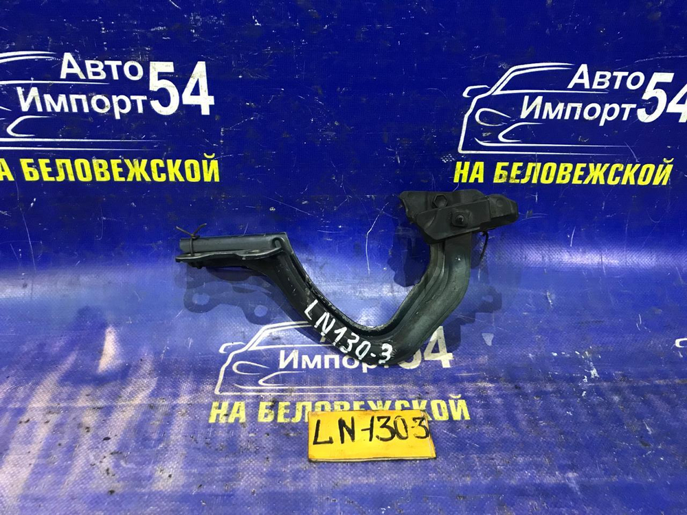 Петля капота левая TOYOTA HILUX SURF 1992