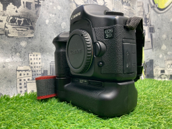 Canon 5D + Canon Battery Grip BG-E4