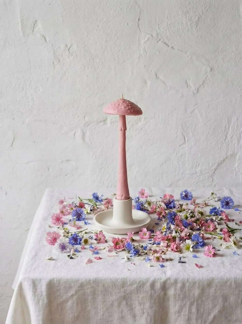 Свеча "Гриб Мухомор" нежно-розового цвета