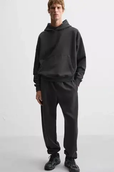 ZARA ДЖОГГЕРЫ С ЭФФЕКТОМ ПОТЕРТОСТИ, ЧЕРНЫЙ