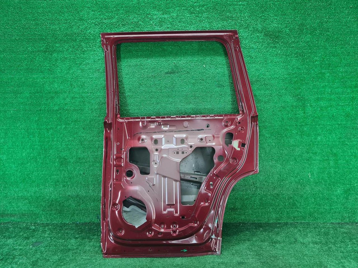 Дверь задняя правая Cadillac Escalade 4 (2014-2020)