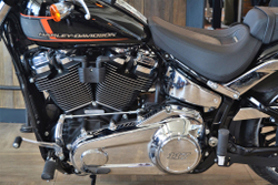 Harley-Davidson BREAKOUT 117 (Vivid Black) 2024