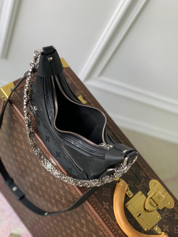 Louis Vuitton Loop