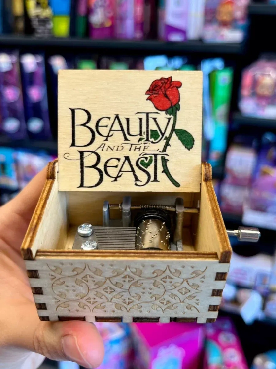 Музыкальная шкатулка детская Красавица и Чудовище деревянная