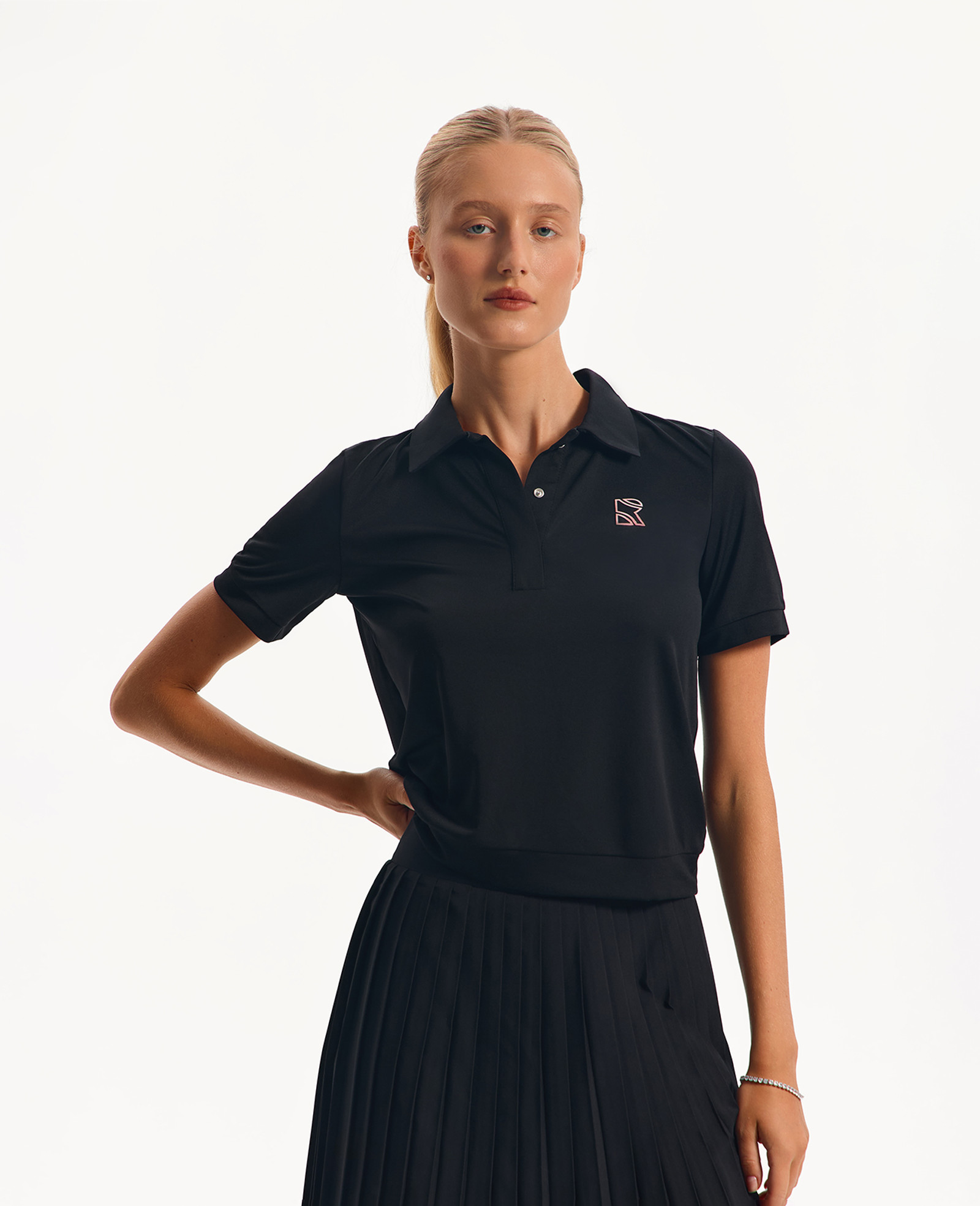 Поло на кнопках из легкой ткани