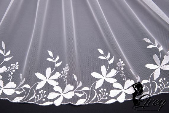 05-113 Вышивка на неэл. сетке 22 см, белый