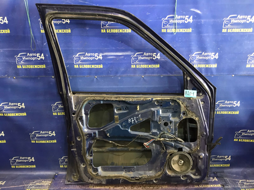 Дверь передняя левая NISSAN MISTRAL 1997