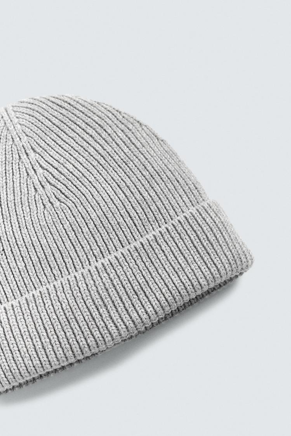 ZARA ТРИКОТАЖНАЯ ШАПКА ИЗ ХЛОПКА И КАШЕМИРА, СЕРЫЙ МЕЛАНЖ