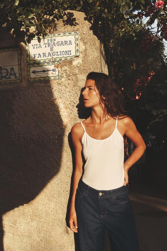 ZARA ТОП ИЗ ПОЛИАМИДА С ТОНКИМИ БРЕТЕЛЯМИ, БЕЛЫЙ