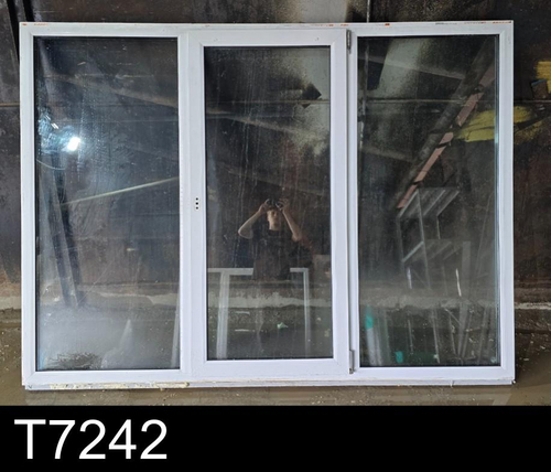 Окно Пластиковое Б/У 1700(в) x 2320(ш)
