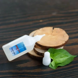 Клей для пластмасс светлый 100 мл пласт.