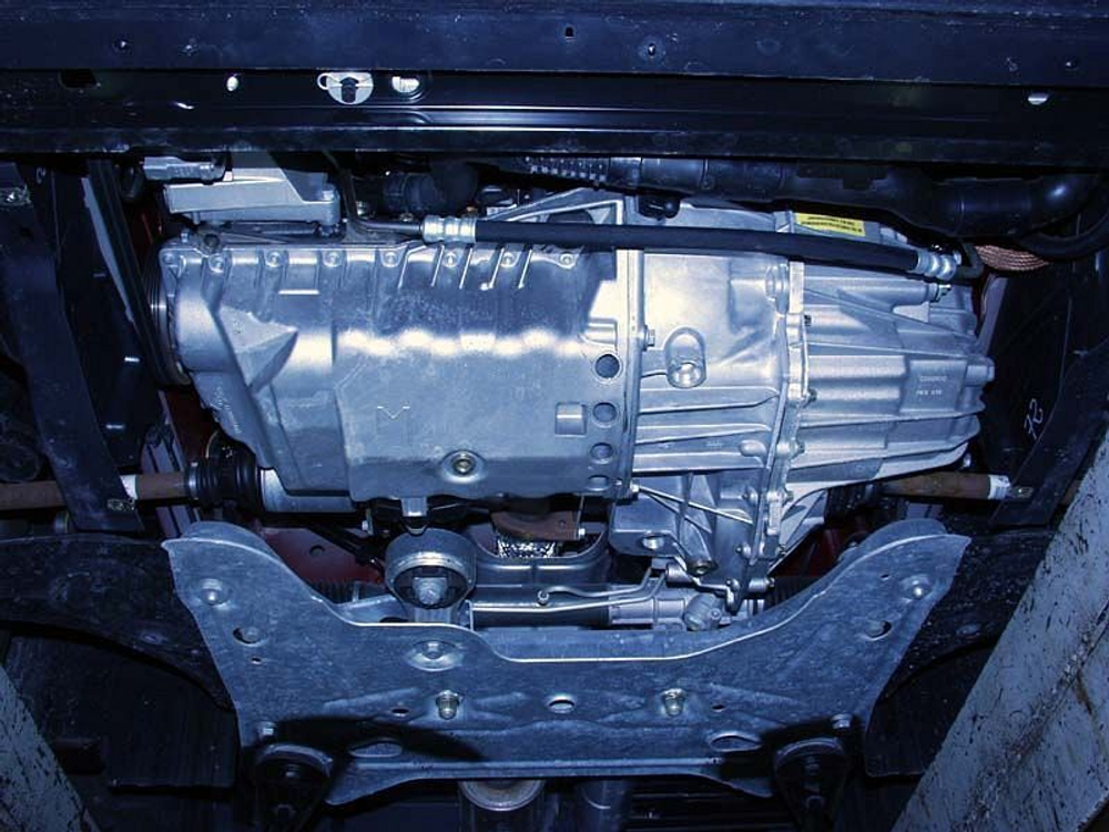 Защита картера двигателя, КПП (2 мм, сталь) для Nissan Primastar 2001-2014 (V = 1.9d; 2.0; 2.5 DCI), Opel Vivaro 2001-2008 (V = 1.9d), Renault Trafic 2001-2006 (V = 1.9d), Renault Trafic 2006-2014 (V = 2.0d MT) Sheriff.15.0687