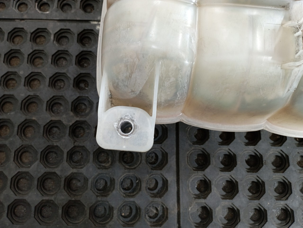 Бачок расширительный 2017г.