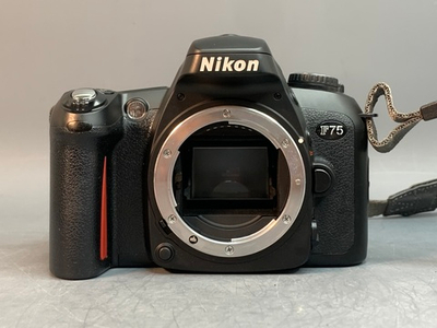 Nikon F75 Kit 28-80mm