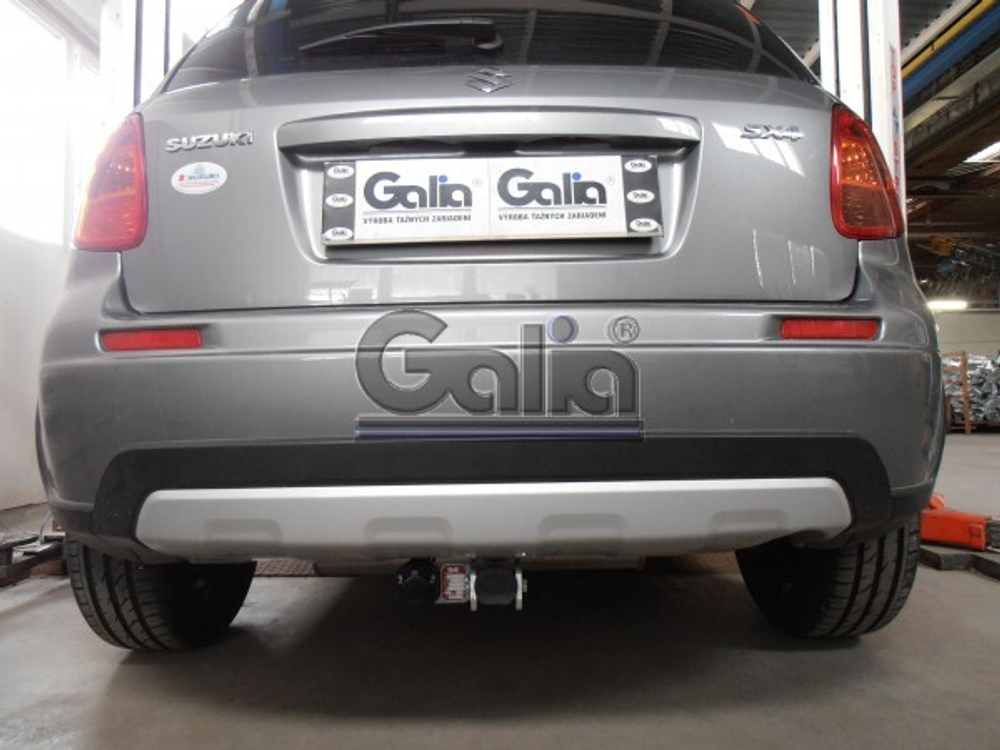 Фаркоп оцинкованный Galia F109A для Suzuki SX4 хетчбек 5 дверей 2006-2013 2WD/4WD, FIAT Sedici 2006-2014(паспорт и сертификат в комплекте)(без электрики)