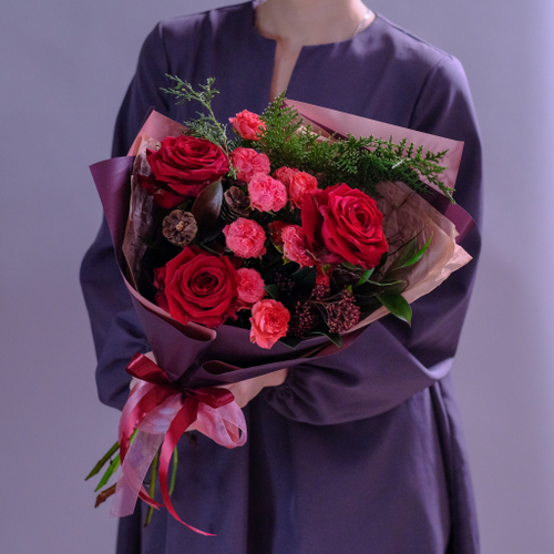 Купить Зимний букет с красными розами #329