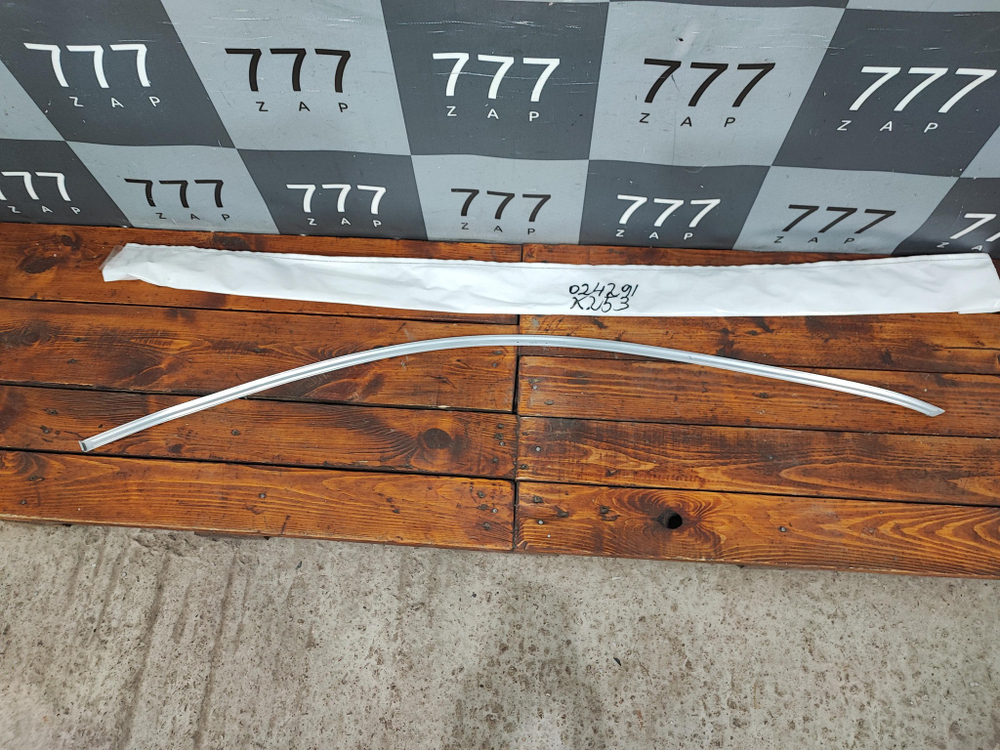 Молдинг передней двери Mercedes GLC C253 Coupe 15-22 Б/У Оригинал A2537252900