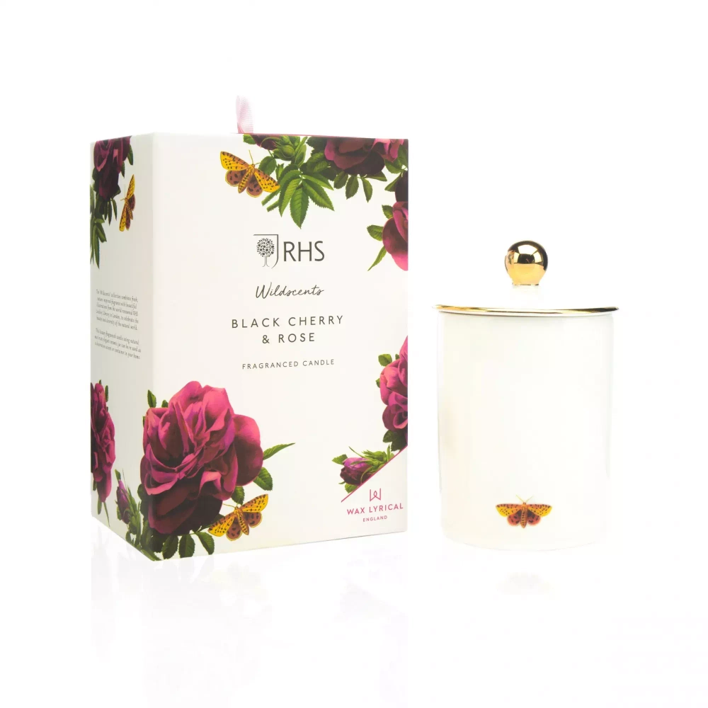 Wax Lyrical - Ароматическая свеча RHS Wildscents 12х18см 60ч Черная вишня и роза / артикул   RHE0202  / GTIN 5015802198898