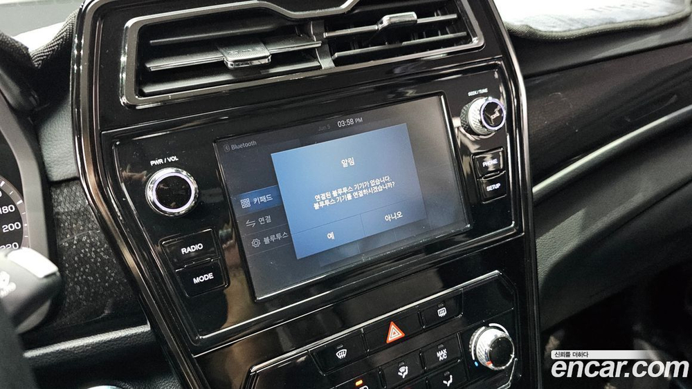 KG Mobility (Ssangyong) Very New Tivoli Бензин 1.5 2WD (11.2020)