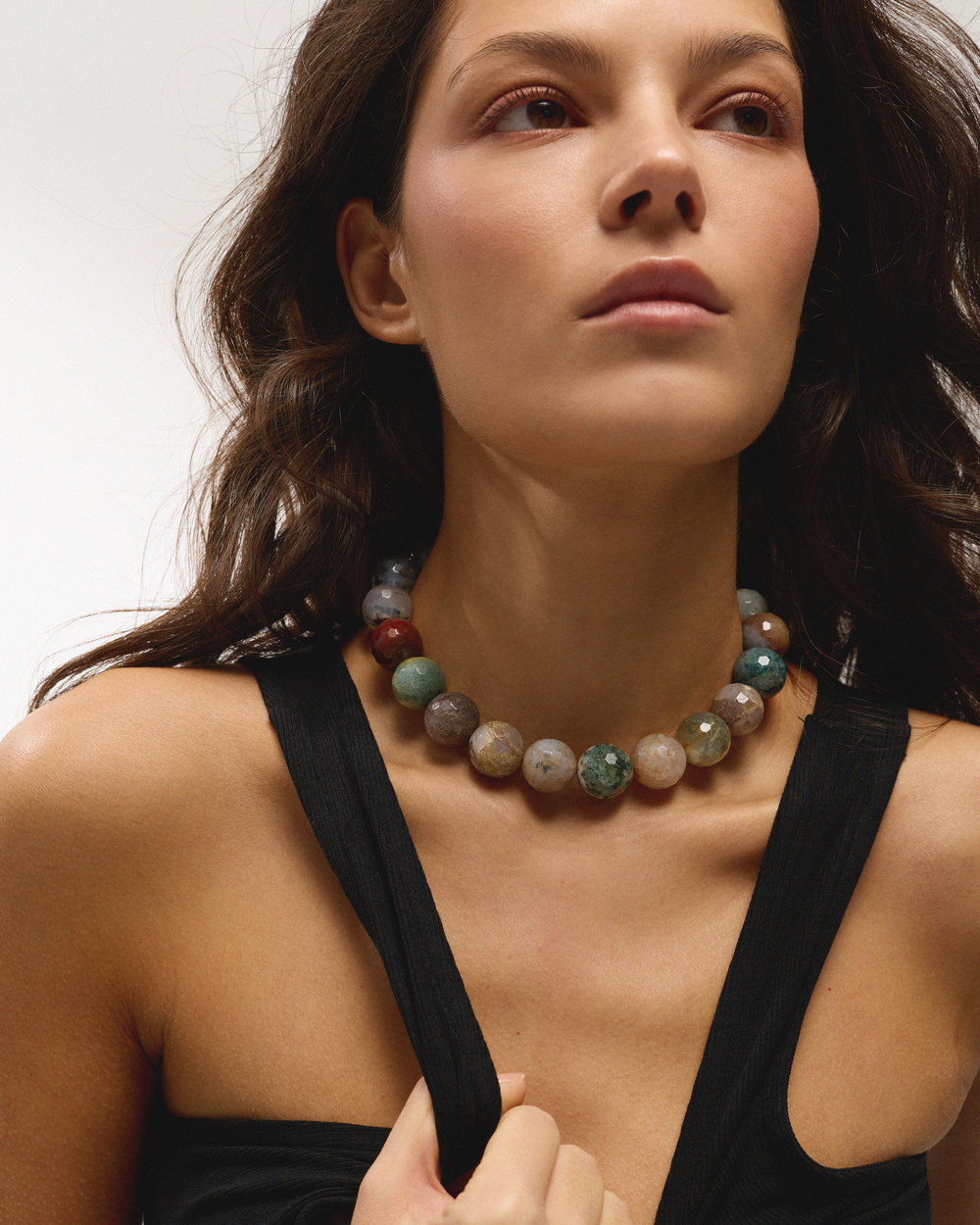 Бусы из мохового агата