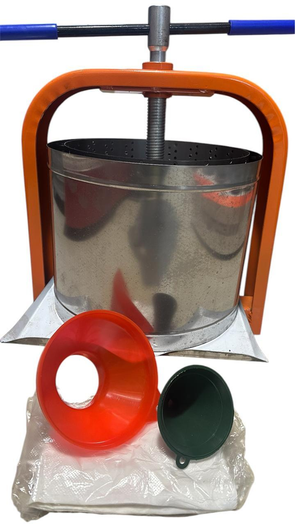 Пресс винтовой для отжима сока из ягод, фруктов и овощей Витязь, 10 л (крупная сетка)