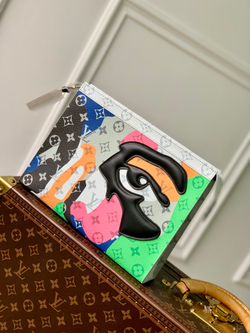 Louis Vuitton Pochette Voyage MM