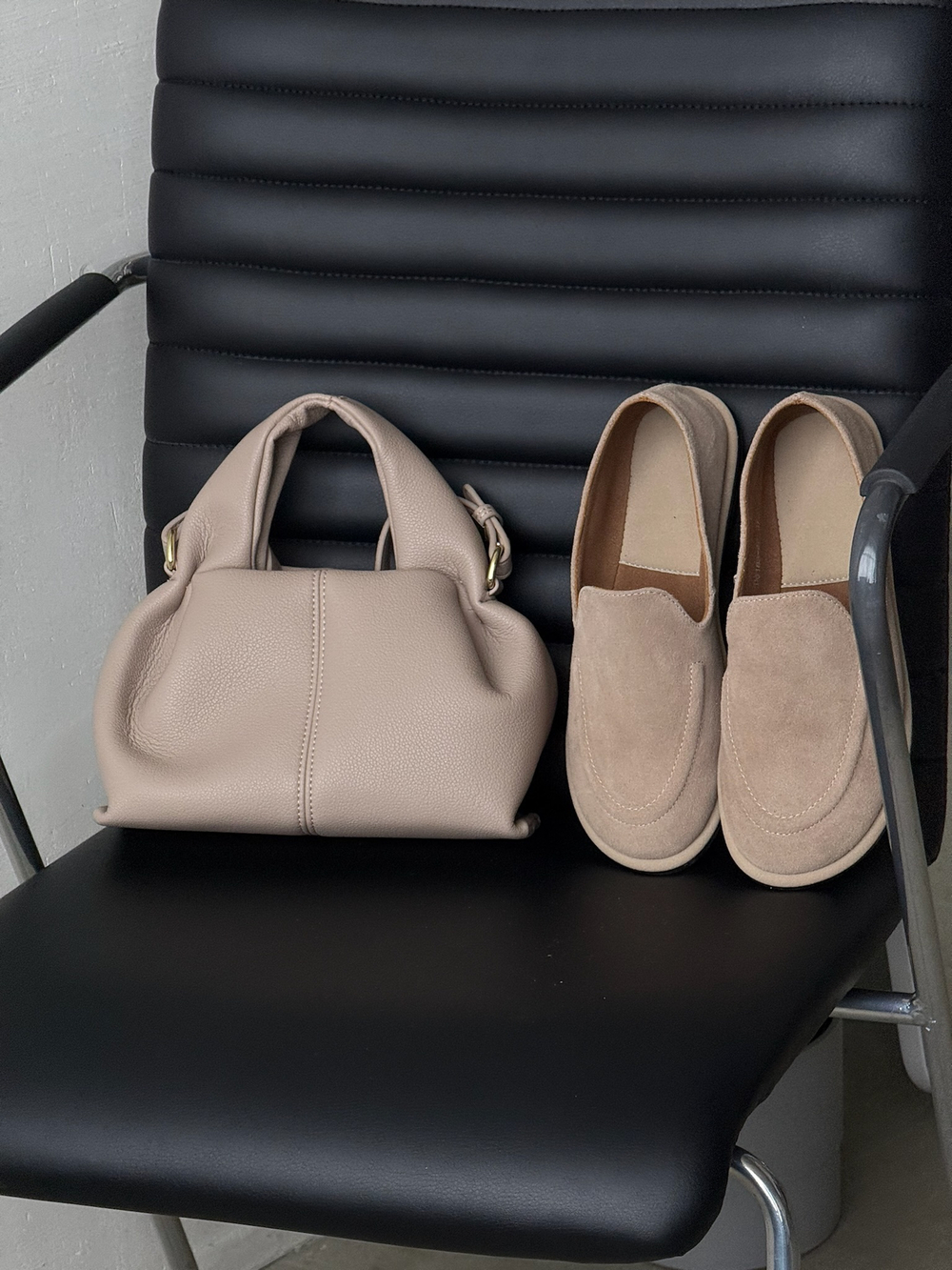 Лоферы из натуральной замши