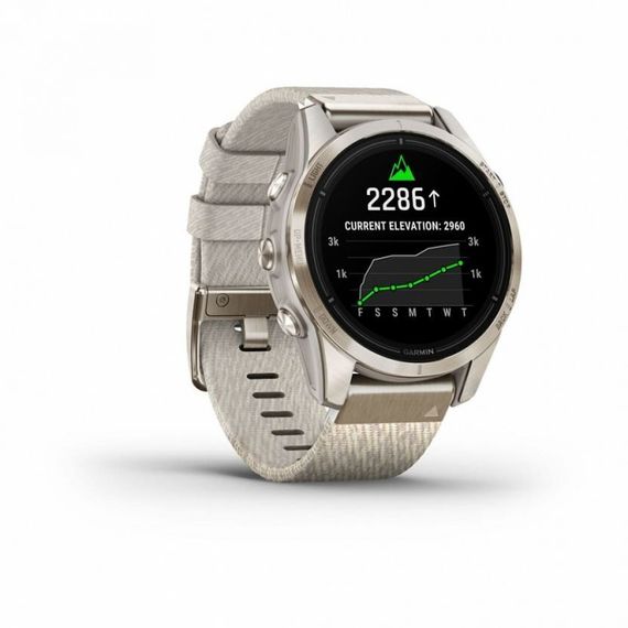 Garmin Epix Pro Gen 2 Sapphire 42 мм — золотистые часы с нейлоновым ремешком