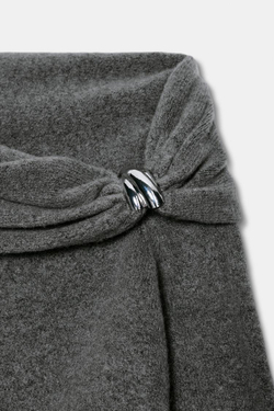 ZARA СВИТЕР С ОТКРЫТЫМИ ПЛЕЧАМИ И МЕТАЛЛИЧЕСКОЙ ДЕТАЛЬЮ, ЖЕМЧУЖНО-СЕРЫЙ