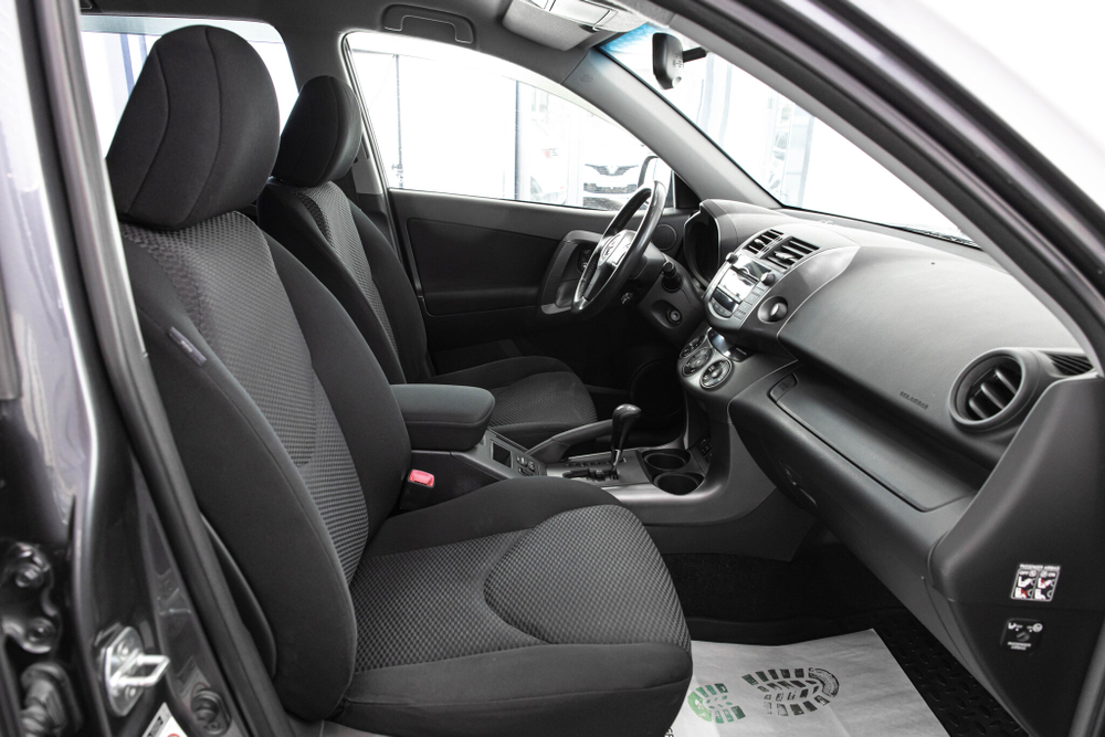 Toyota RAV4, 2011 год
