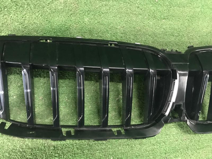 Решетка радиатора BMW 3er G20 (2018-2022)