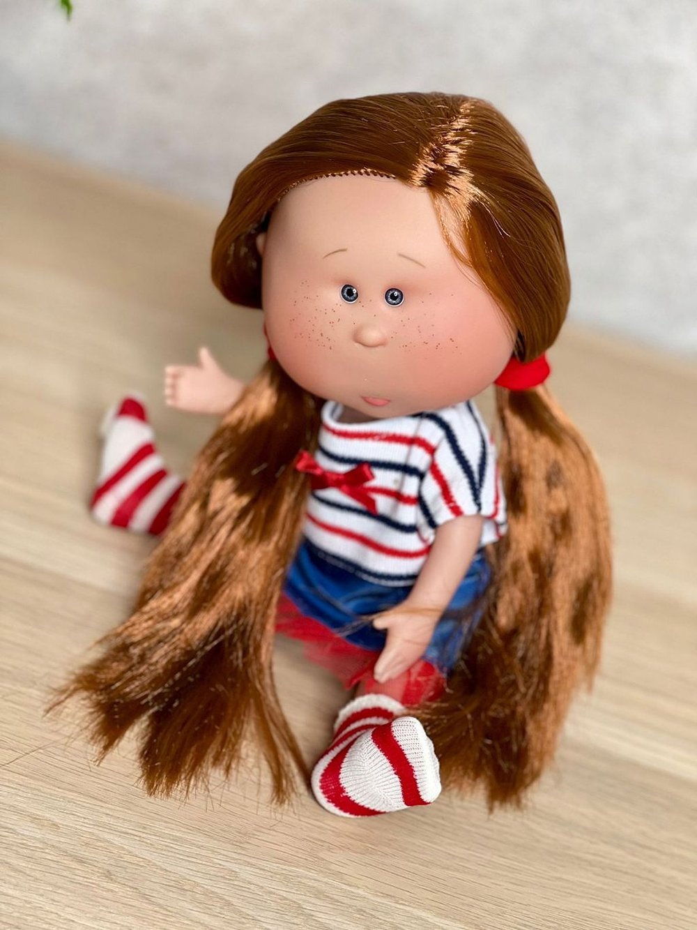 Кукла Nines виниловая 30см MIA в пакете (3000M3A)