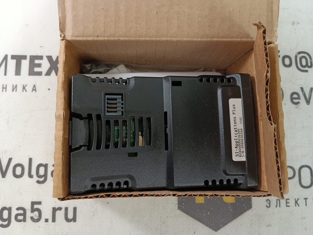 Control Techniques SI-Applications Plus 82400000016500 новое