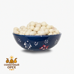 Фундук в белом шоколаде