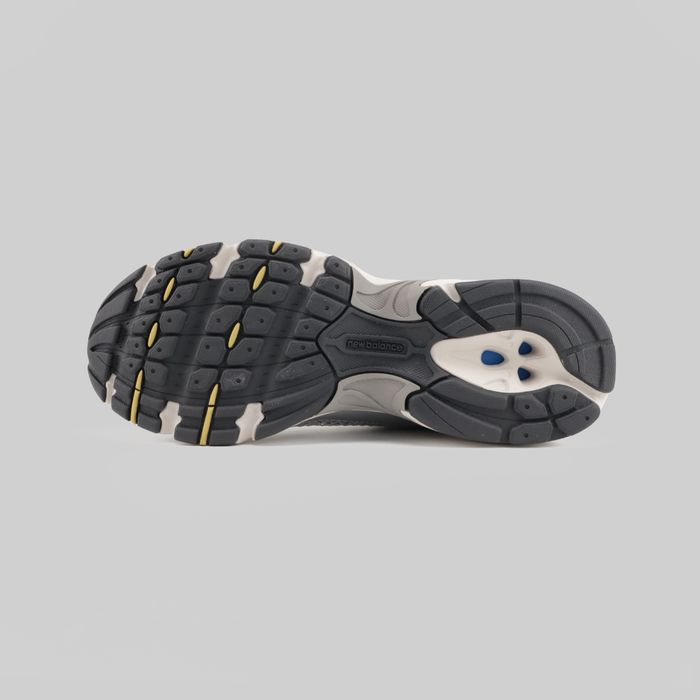 Кроссовки New Balance MR530KMW артикул:MR530KMW - купить в магазине Дайс