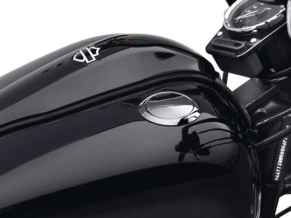 Левая крышка топливного бака Harley-Davidson®