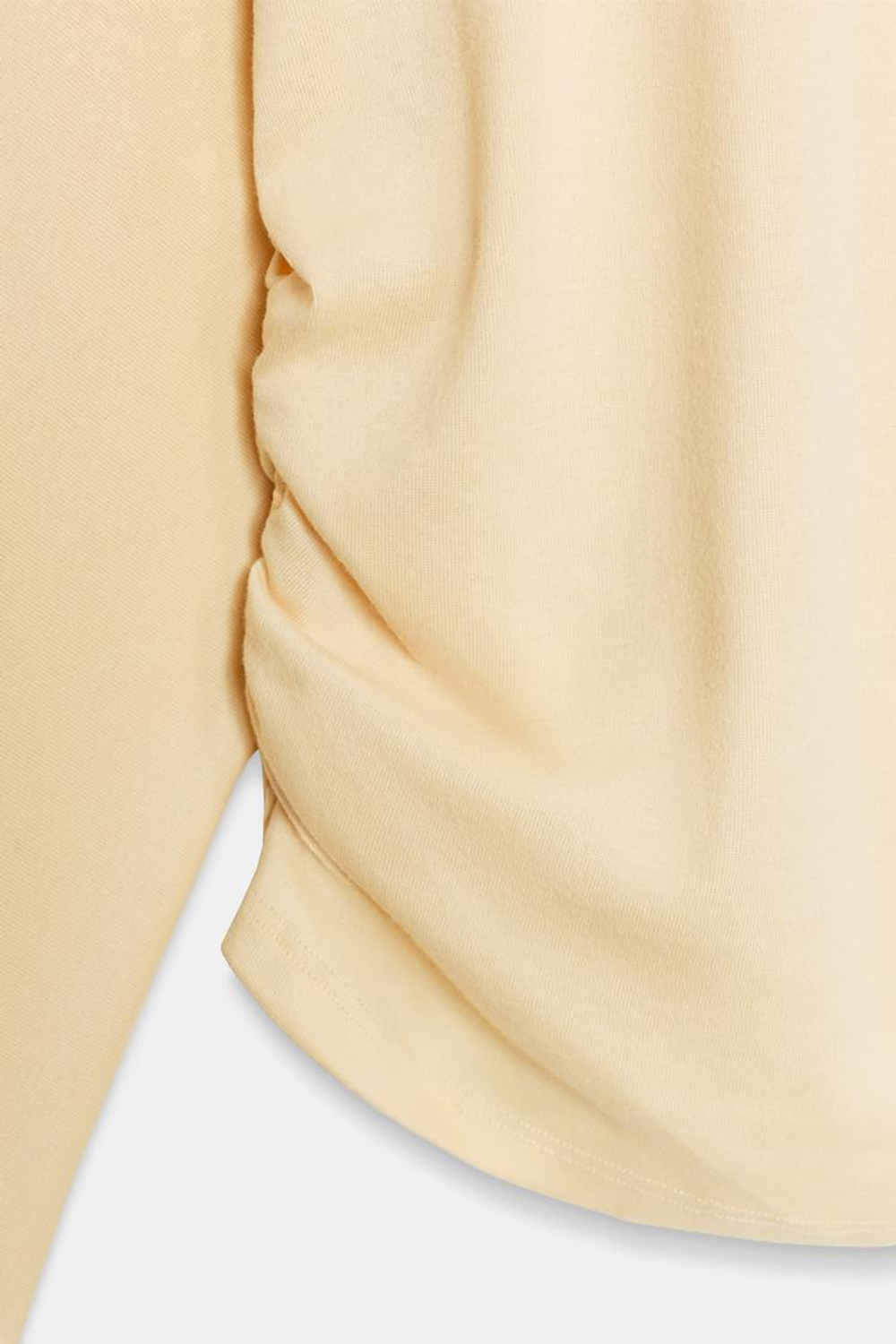 ZARA ФУТБОЛКА С ДРАПИРОВКОЙ, ЦВЕТ СЛИВОЧНОГО МАСЛА